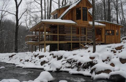 Stanardsville House | Log Cabin on the River