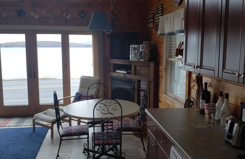Morgan House | Log Cabin Vacation Rental