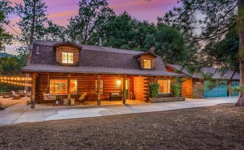 Coarsegold House | Log Cabin w/pool, spa, game room, sleeps 20!