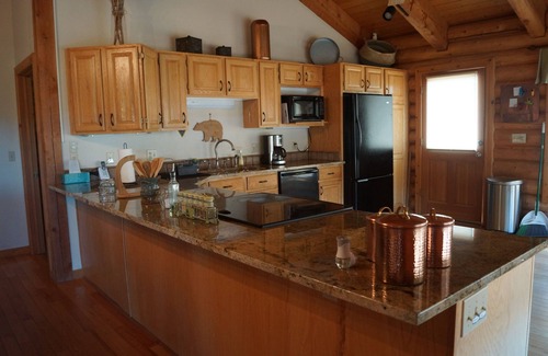 Durango House | Log Cabin with a Mountain View. Secluded property with easy access to amenities