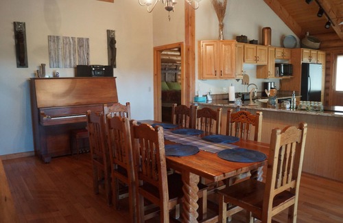 Durango House | Log Cabin with a Mountain View. Secluded property with easy access to amenities