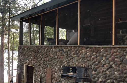 Minong Cabin | Log Cabin with Pontoon, Beautiful Spring Fed Sand Bottom Leader Lake