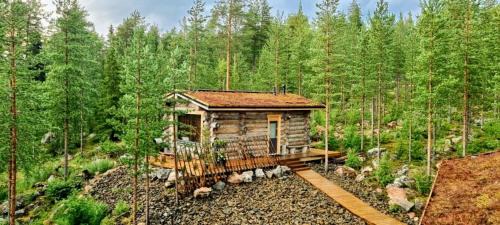 Rovaniemi House | Log Cabin with Private Sauna by Invisible Forest Lodge