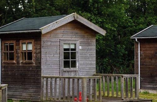 Vogelenzang RV Rental | Log cabins are a basic accommodation if you don't want to rent an expensive hotel room or chalet. Ideal for cyclists, backpackers, and hikers.