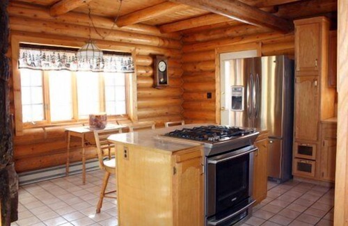 Moran House | Log Home with View of the Buffalo Valley, Family Holiday Pricing Promotions