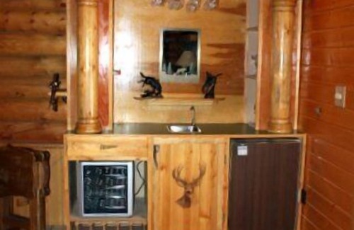 Moran House | Log Home with View of the Buffalo Valley, Family Holiday Pricing Promotions