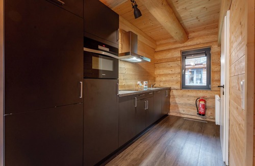 Sonnenalpe Nassfeld Ski Chalet | Log house near top ski resort