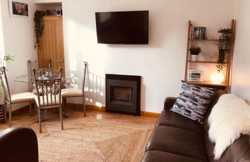 Stornoway Apartment | Logan Home
