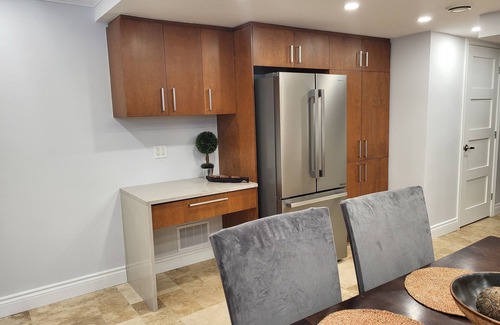 Saint-Redempteur Apartment | Logement à 30 min de Montréal et à 1h30 du Mont Tremblant. Familles, Animaux :)