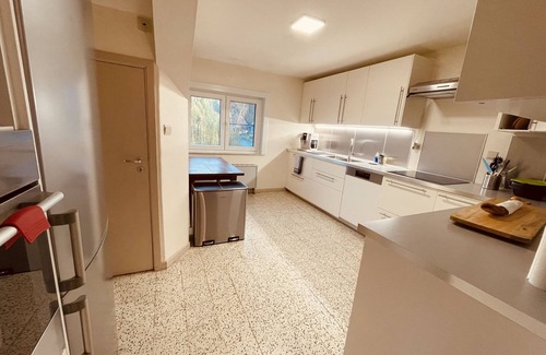 Han-sur-Lesse Apartment | Logement à Distance de Marche de Toutes les Attractions de Han-sur-lesse