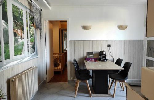 Vaulx-en-Velin House | Logement entier agréable et accueillant