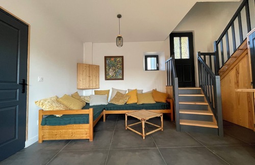 Orlienas House | Logement Gîte Meublé 50m2 + Jardin