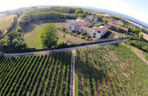 Azille Apartment | Logement :résidence Château de Jouarres - Azille