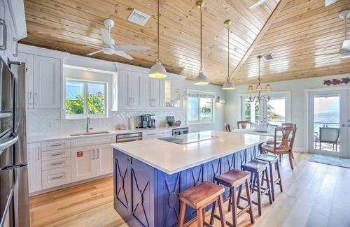 Marathon House | Loggerhead Lodge updated 4bed/4bath main house wit