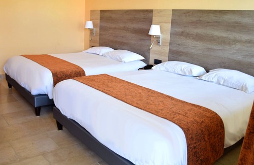 Creney-pres-Troyes Hotel | Logis De France Des Sources