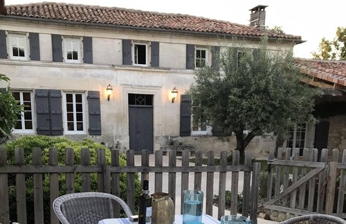 Graves-Saint-Amant Cottage | Logis de Graves 4*, large family home