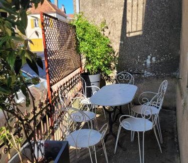 Saint-Sernin-du-Plain Apartment | Logis du Mont
