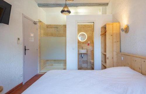 Berre-des-Alpes Hotel | Logis Hôtel Beauséjour