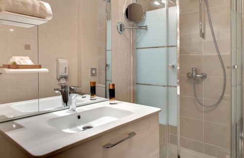 Bellevue - Le Mont - La Jomayere Hotel | Logis Hôtel du Midi - Saint Etienne Sud