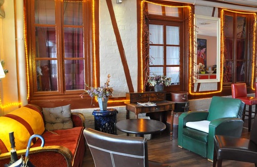Bourgtheroulde-Infreville Hotel | Logis Hôtel La Corne d'Abondance