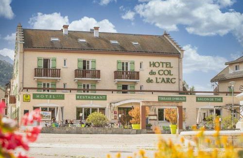 Lans-en-Vercors Hotel | Logis Hôtel - Le Col de l'Arc