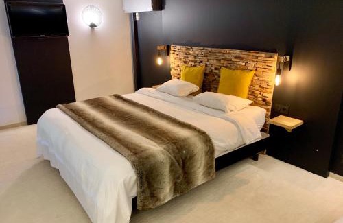 Villedieu-les-Poeles Hotel | Logis Hôtel Restaurant Le Fruitier