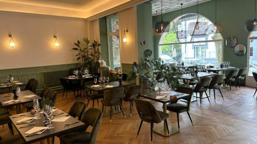 Vals-les-Bains Hotel | Logis Hôtel Restaurant Grand Hôtel de Lyon