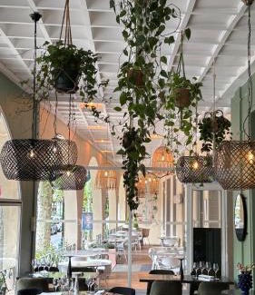 Vals-les-Bains Hotel | Logis Hôtel Restaurant Grand Hôtel de Lyon