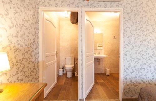 Beaune Hotel | Logis Hotel de La Cloche