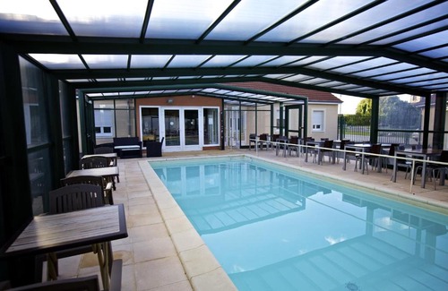 Saints-Geosmes Hotel | Logis Jum'Hotel