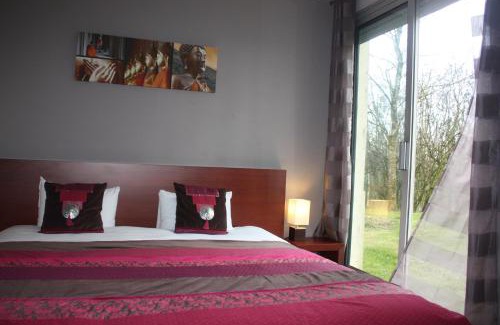 Locronan Hotel | Logis Latitude Ouest Hôtel Restaurant & Spa