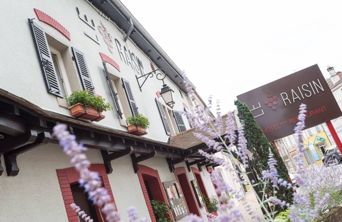 Pont-de-Vaux Apartment | Logis les Cepages-Restaurant le Raisin