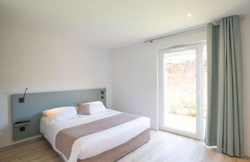 Pont-de-Vaux Apartment | LOGIS LES CEPAGES / RESTAURANT LE RAISIN