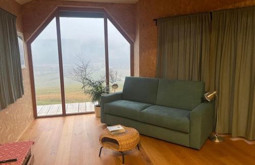 Dane Apartment | Lojzov toplar Modern haystack