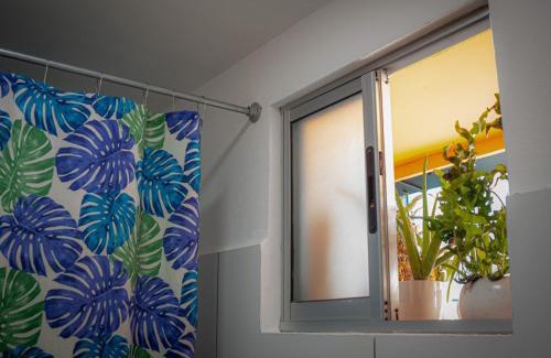 Chinatown House | Lolas Hostal, Habitacion Exclusiva para Mujeres, 2 camarotes, precio por cama