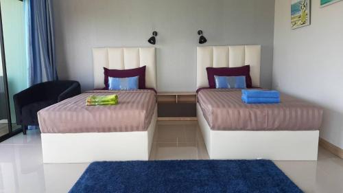 Cha-am Villa | Lom Lay Beach Front Pool Villa Chaam, Huahin