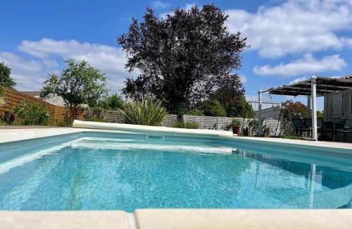 Loupes Villa | LOMALI Maison familiale climatisée piscine