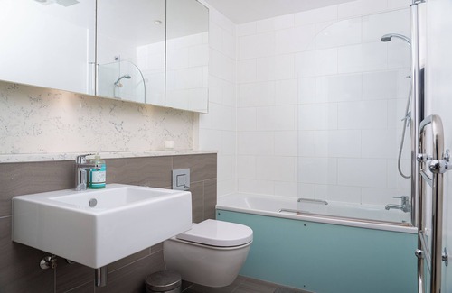 Bermondsey Apartment | London Bridge Escape – 2 Bed 2 Bath near landmarks