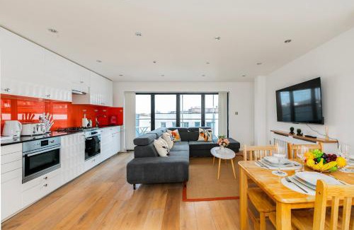 Angel Apartment | London City Angel 2BR Light-Filled TF 2 Balcony