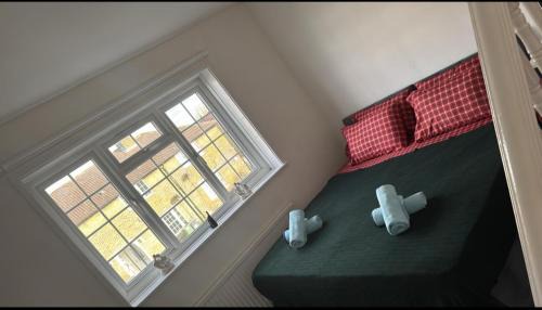 Downham Apartment | London House near Greenwich, Free Parking, Free WIFI