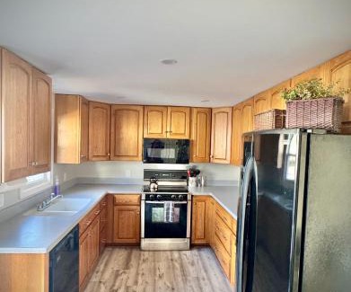 Edgewater House | Londontowne Hideaway