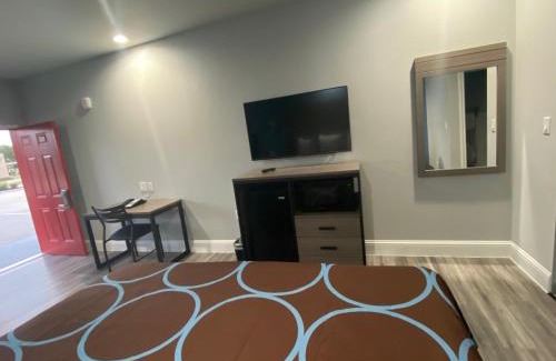 Dickinson Hotel | Lone Star Inn - Dickinson