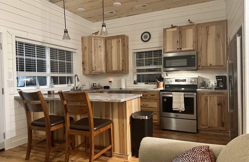Reisterstown Station Cabin | Lonely Pine Lodge On Strand Lake. Pet Friendly. Pet fee.