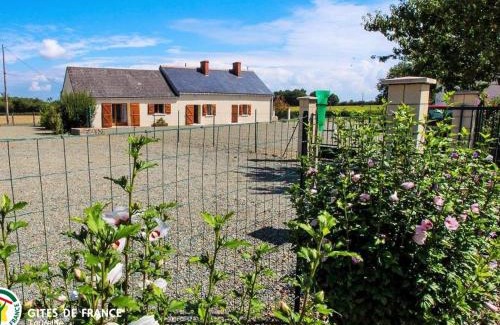 Saint-Laurent-de-Lin House | Longère authentique avec jardin privé, près des Châteaux de la Loire, idéale pour familles et nature - FR-1-381-501
