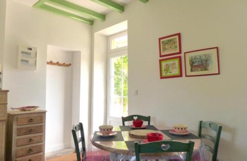 Lurcy-Levis House | Longère XVIIIe rénovée avec jardin, proche forêt et loisirs, animaux bienvenus - FR-1-489-376