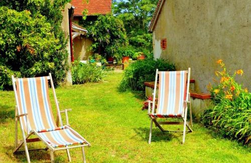 Lurcy-Levis House | Longère XVIIIe rénovée avec jardin, proche forêt et loisirs, animaux bienvenus - FR-1-489-376