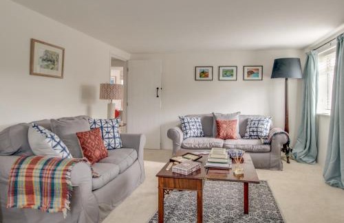 Burton Bradstock House | Long Barn