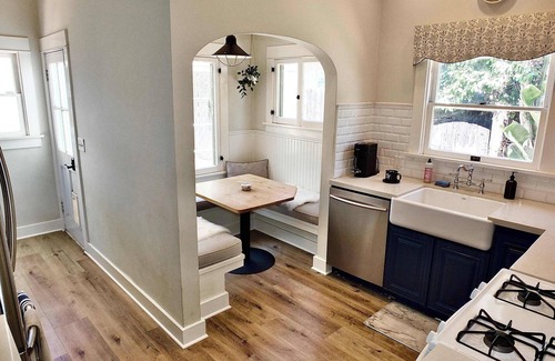 Zaferia House | Long Beach Breeze – Dreamy 2 BDR