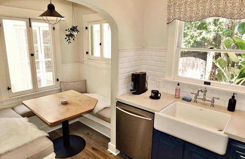 Zaferia House | Long Beach Breeze – Dreamy 2 BDR