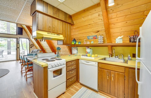 Fountain Cabin | Long Lake Cabin w/Kayaks, Private Beach & Dock!